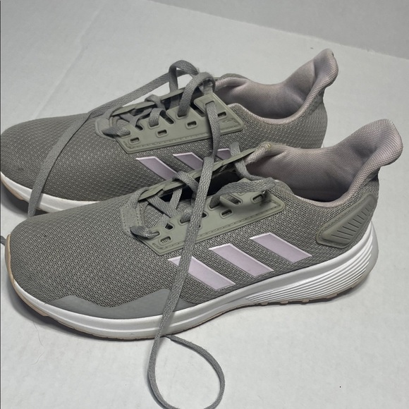 Adidas Women's Gray and Pink Sneakers size 5 - Picture 1 of 6